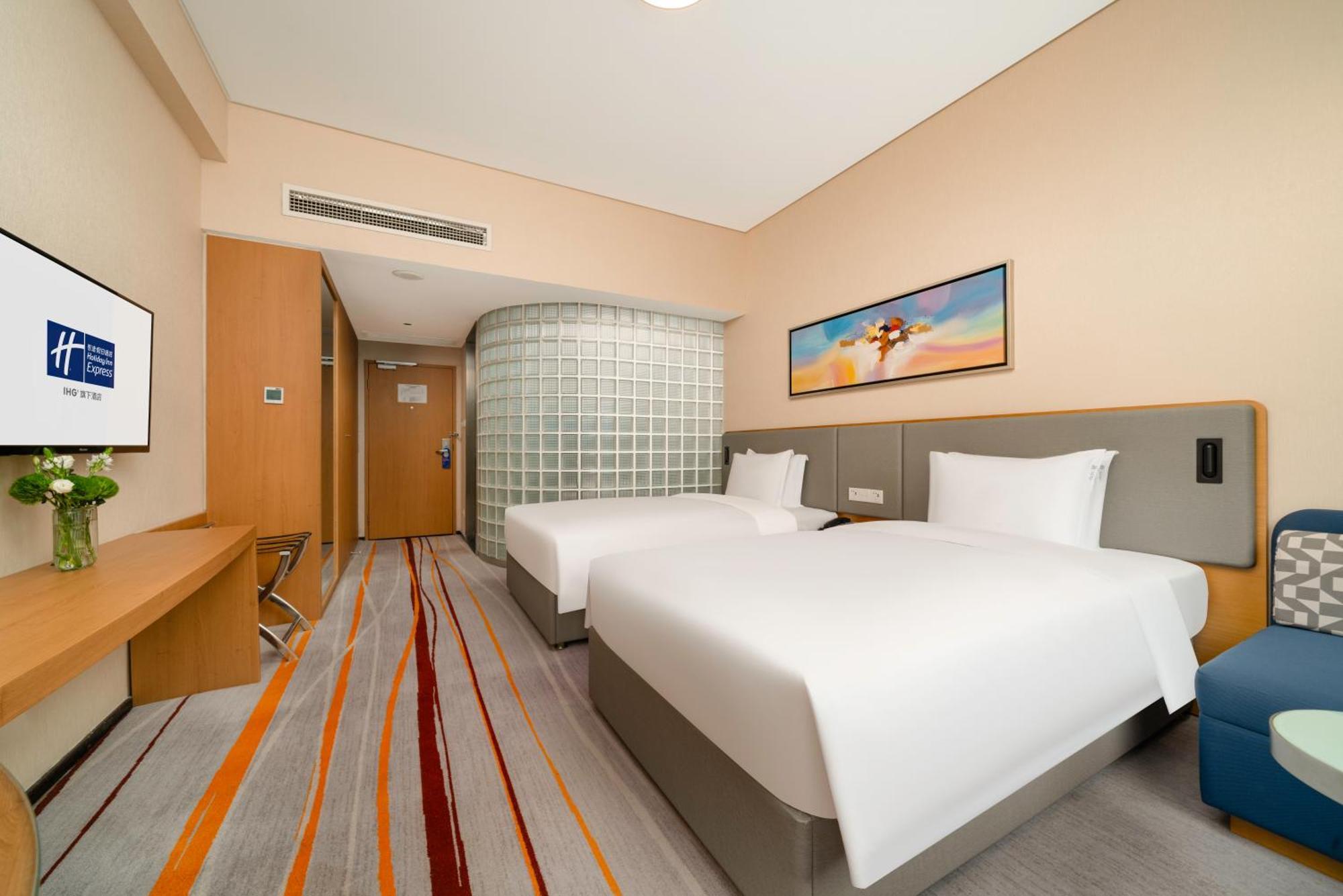 Holiday Inn Express Chengdu Gulou-Tianfu Square Chunxi Road Branch Exterior photo